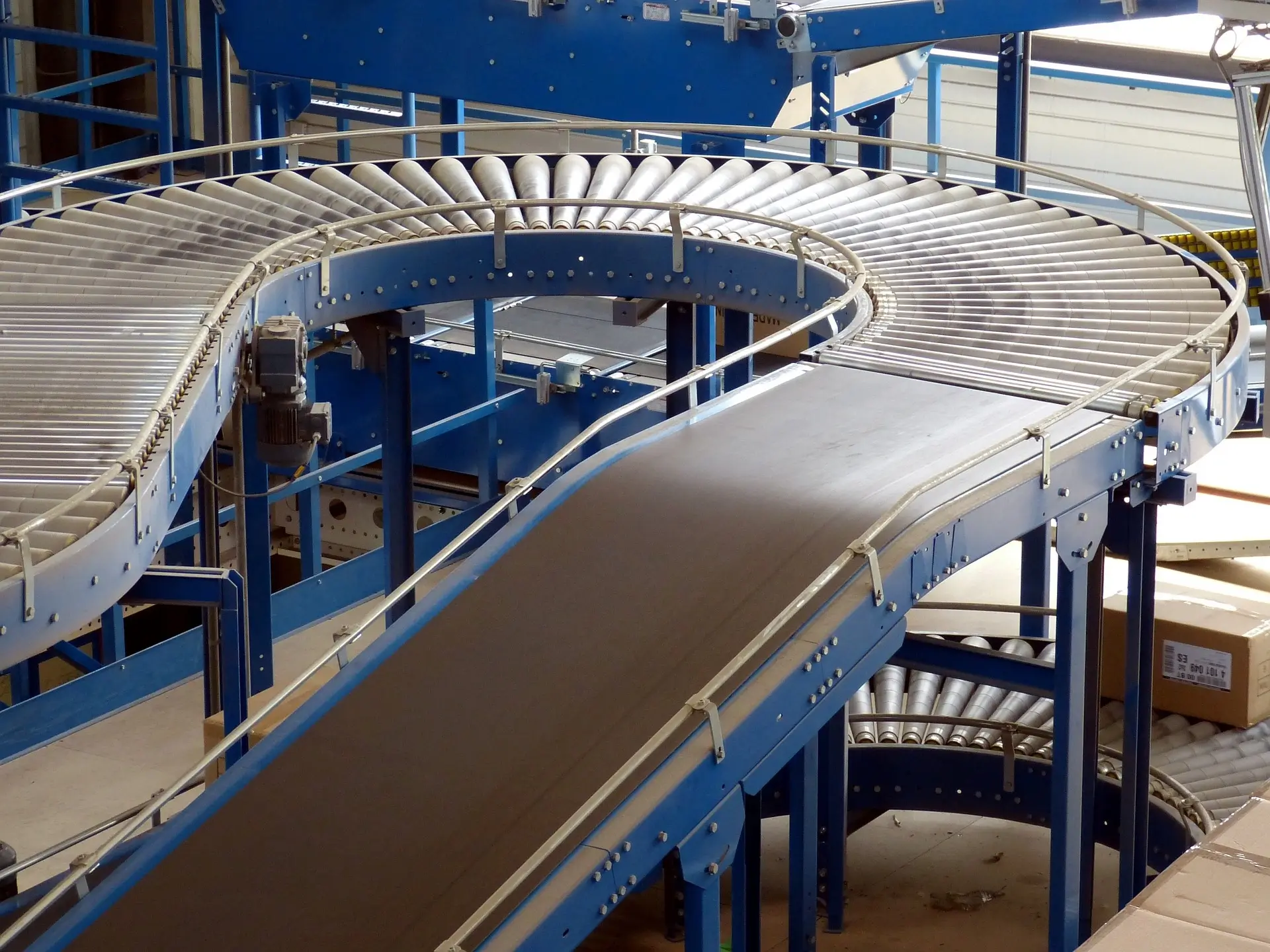 Industrial Telescopic Belt Conveyor in Karnataka